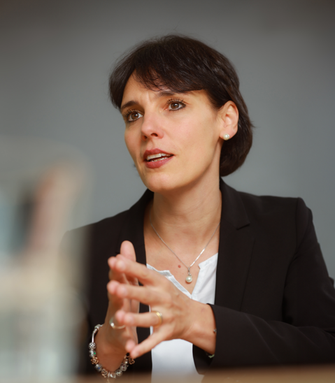 Ariane Doss Headshot