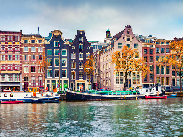 Vista del fiume di Amsterdam