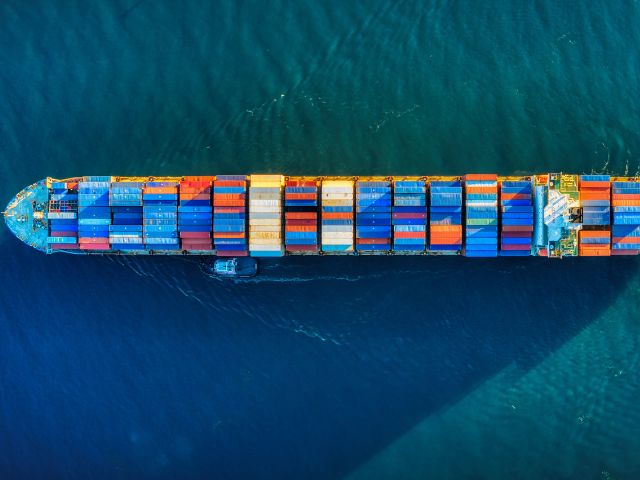 Nave portacontainer vista dall'alto