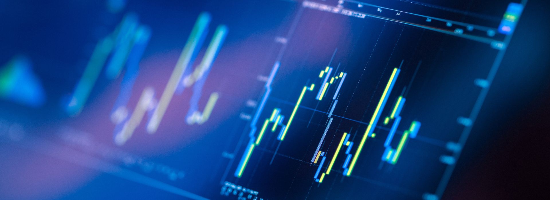 Grafici su uno schermo nero