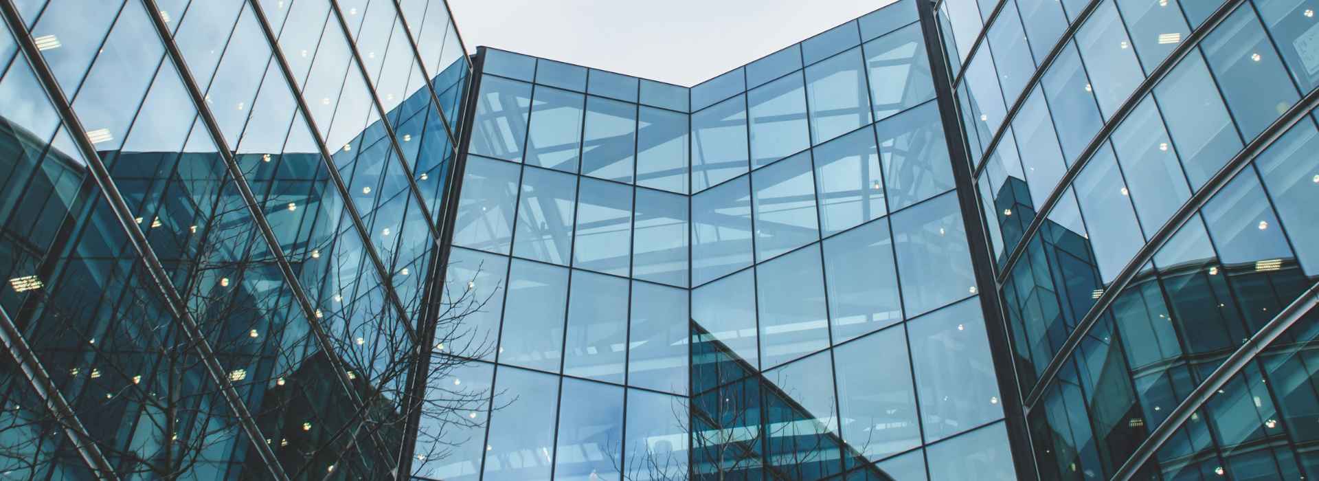 edificio a vetrate 