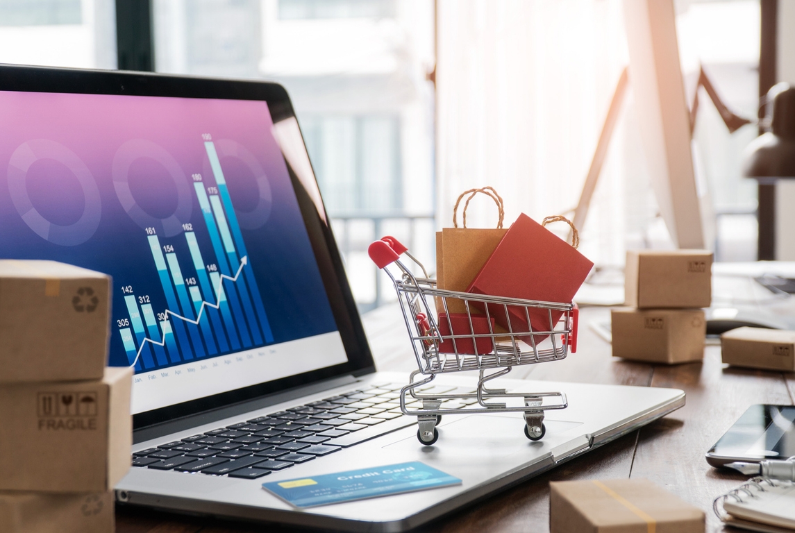e-commerce-laptop-winkelwagentje