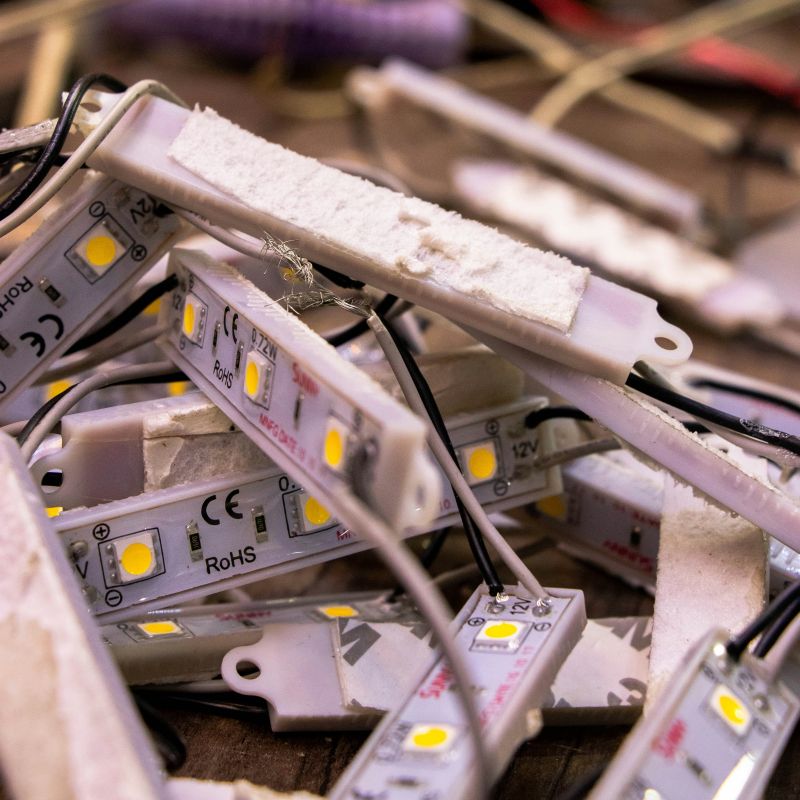 elektrokabel auf einem haufen